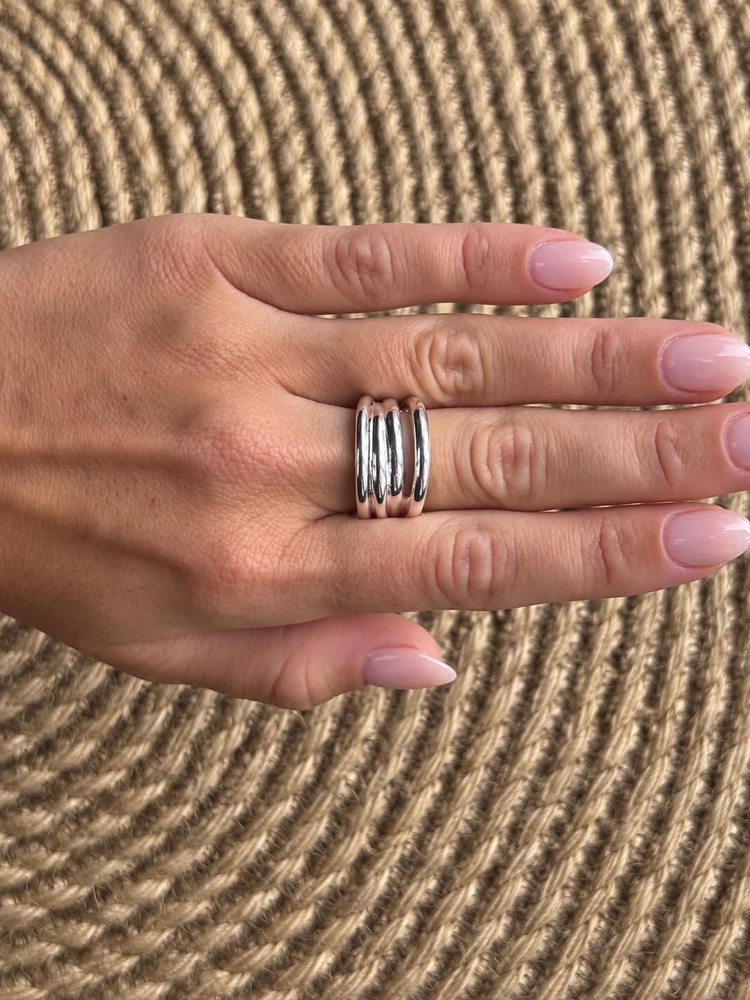 Anillo Ema