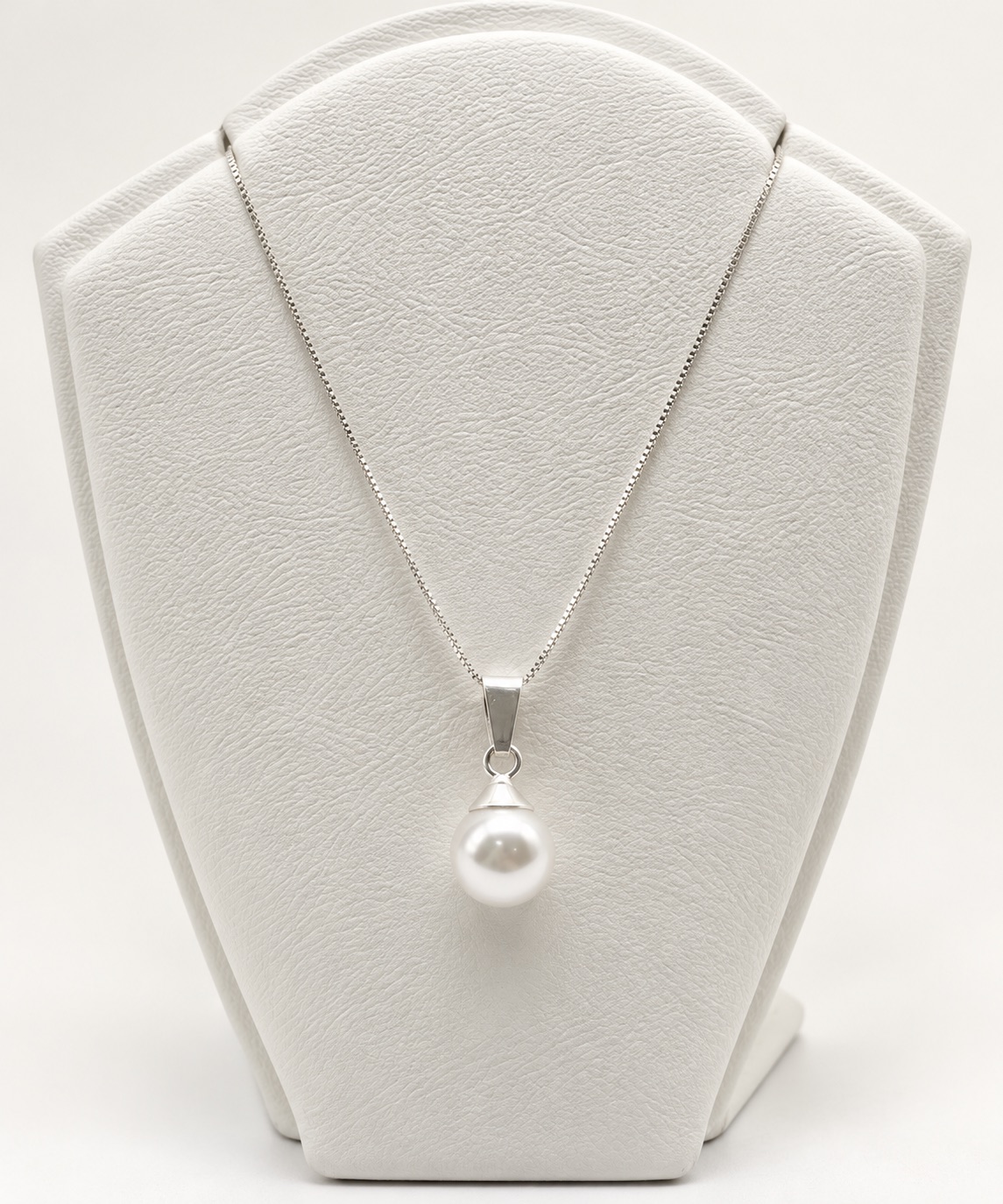Collares